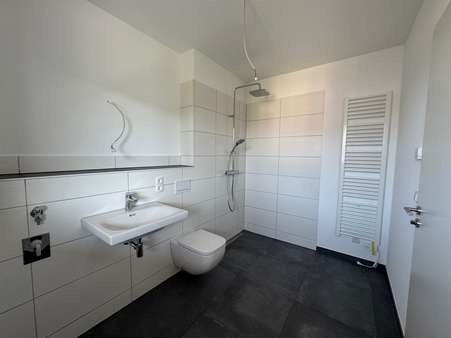 Badezimmer - Etagenwohnung in 91257 Pegnitz mit 63m² mieten