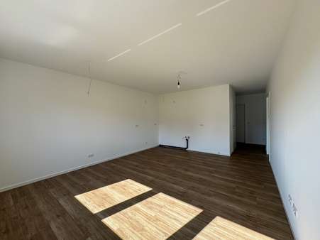 Wohn-/ Esszimmer mit Küchenbereich - Etagenwohnung in 91257 Pegnitz mit 72m² mieten