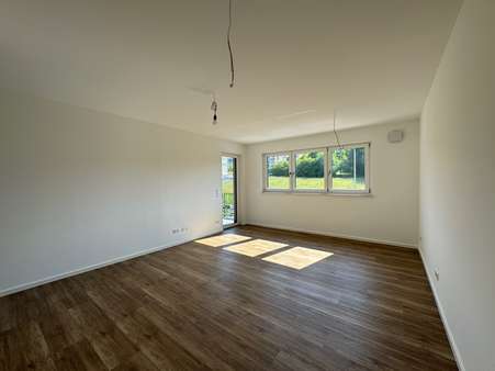 Wohn-/ Esszimmer mit Küchenbereich - Etagenwohnung in 91257 Pegnitz mit 72m² mieten