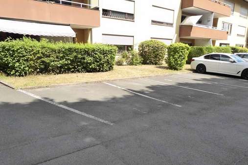 Stellplatz hinter dem Haus Stellplatz hinter dem Haus - Etagenwohnung in 95444 Bayreuth mit 27m² kaufen