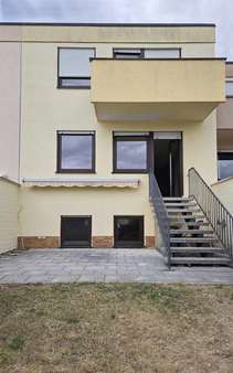 Aussenansicht Rückseite - Reihenmittelhaus in 95445 Bayreuth mit 107m² kaufen