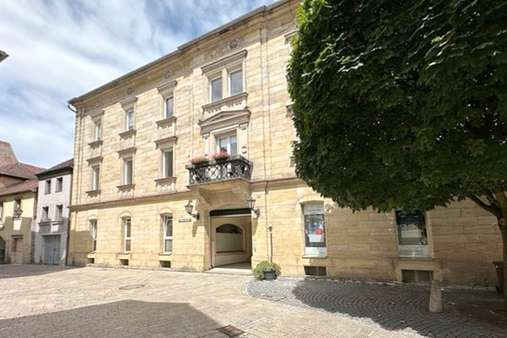 Aussenansicht - Etagenwohnung in 95444 Bayreuth mit 110m² kaufen