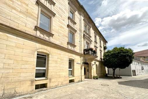Aussenansicht - Etagenwohnung in 95444 Bayreuth mit 110m² kaufen