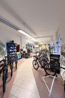 Laden Laden - Wohn- / Geschäftshaus in 95448 Bayreuth mit 290m² als Kapitalanlage kaufen
