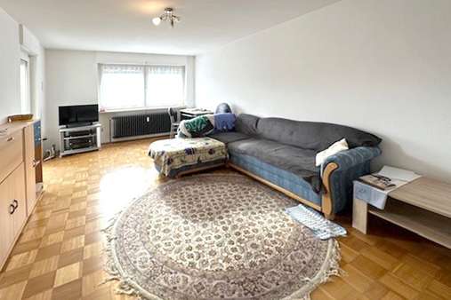 Wohnzimmer - Etagenwohnung in 95445 Bayreuth mit 63m² kaufen