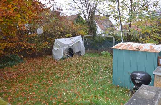 Garten - rechte Seite - Einfamilienhaus in 95448 Bayreuth mit 112m² kaufen