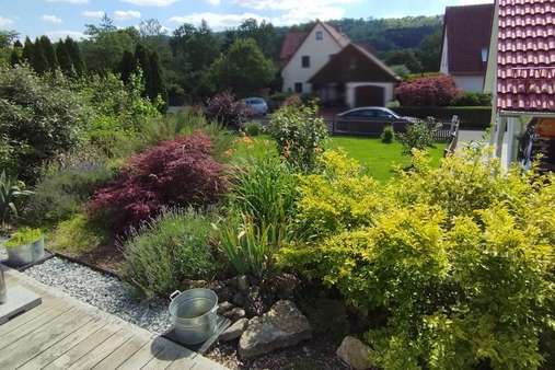 Blick von der Terrasse - Einfamilienhaus in 95466 Weidenberg mit 145m² kaufen