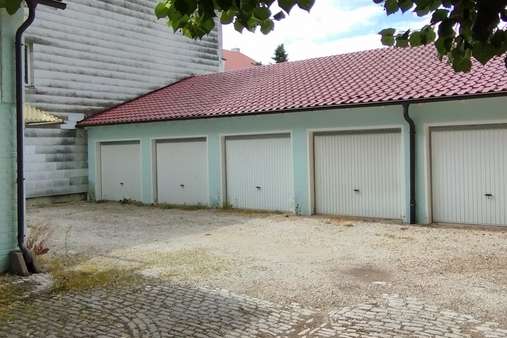 Garagenhof - Dachgeschosswohnung in 95444 Bayreuth mit 95m² kaufen