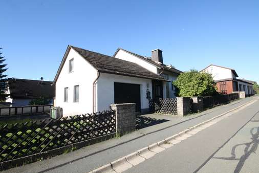 Aussenansicht (2) - Einfamilienhaus in 95182 Döhlau mit 200m² kaufen