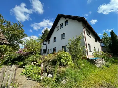 Großzügiges Wohnen in ruhiger Lage !