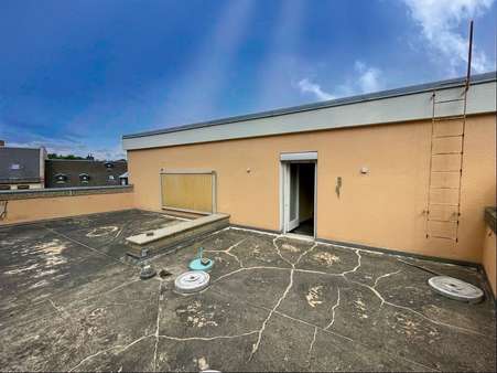 - - - Stadthaus in 95100 Selb mit 220m² kaufen