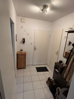 Flur - Erdgeschosswohnung in 95111 Rehau mit 60m² kaufen