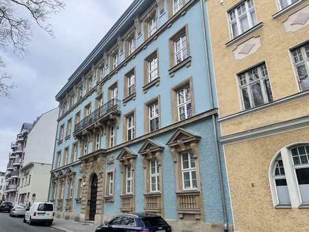 Seitenansicht - Erdgeschosswohnung in 95028 Hof mit 46m² kaufen
