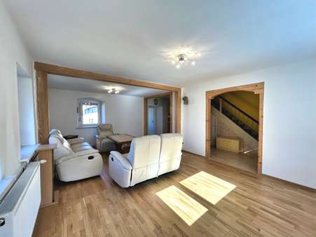 Wohnzimmer EG - Doppelhaushälfte in 95131 Schwarzenbach a.Wald mit 130m² kaufen