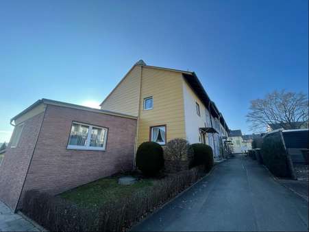 Zufahrt - Reiheneckhaus in 95032 Hof mit 107m² kaufen