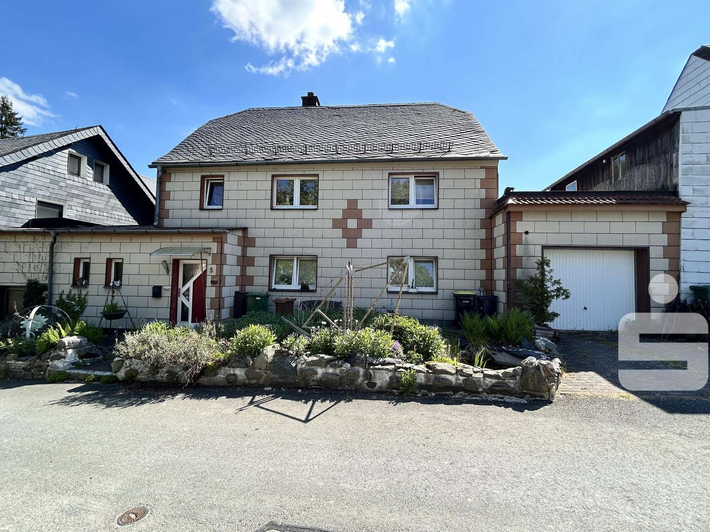 Straßenansicht - Einfamilienhaus in 95188 Issigau mit 137m² kaufen