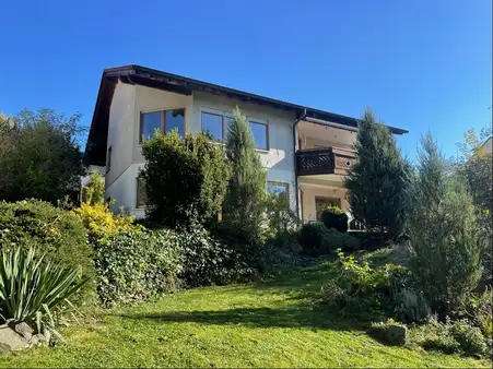 Exklusives Wohnerlebnis in Hof: Einfamilienhaus mit hochwertigen Details und erstklassiger Qualität