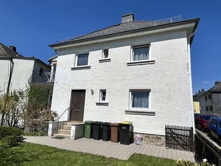 Gartenansicht - Zweifamilienhaus in 95152 Selbitz mit 170m² kaufen