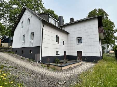 Hofansicht Hofansicht - Sonstige in 95179 Geroldsgrün mit 130m² kaufen