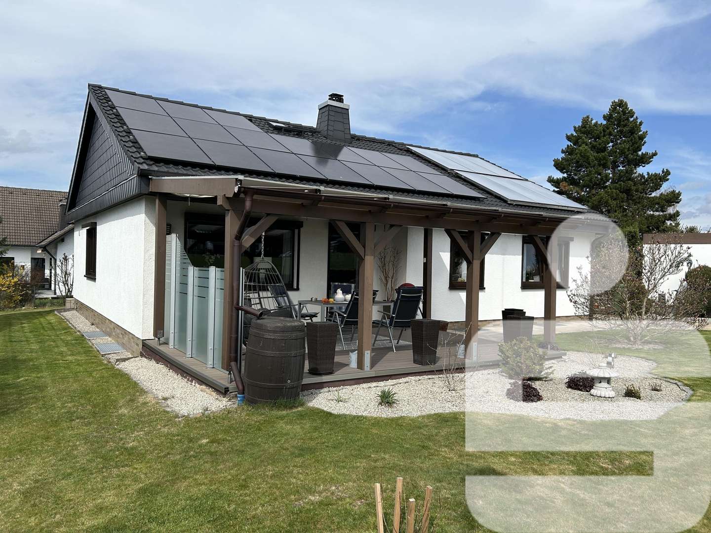 Südwestansicht - Bungalow in 95111 Rehau mit 96m² kaufen