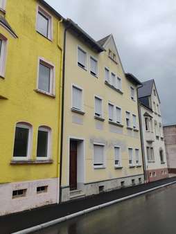 Außenansicht Außenansicht - Mehrfamilienhaus in 95233 Helmbrechts mit 229m² kaufen