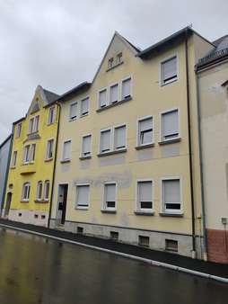 Außenansicht Außenansicht - Mehrfamilienhaus in 95233 Helmbrechts mit 229m² kaufen