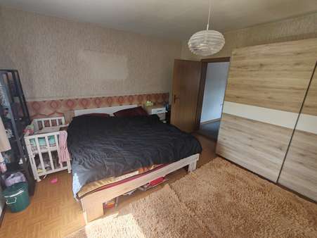 Schlafzimmer EG Schlafzimmer EG - Zweifamilienhaus in 95237 Weißdorf mit 185m² kaufen