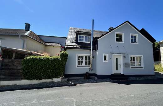 Straßenansicht 1 - Einfamilienhaus in 95138 Bad Steben mit 105m² kaufen