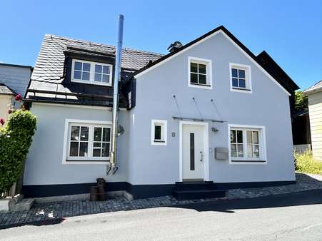 Straßenansicht 2 - Einfamilienhaus in 95138 Bad Steben mit 105m² kaufen