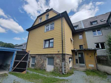 Rückansicht Rückansicht - Wohn- / Geschäftshaus in 95213 Münchberg mit 278m² als Kapitalanlage kaufen
