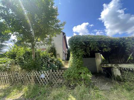 Garage Garage - Doppelhaushälfte in 95032 Hof mit 131m² kaufen