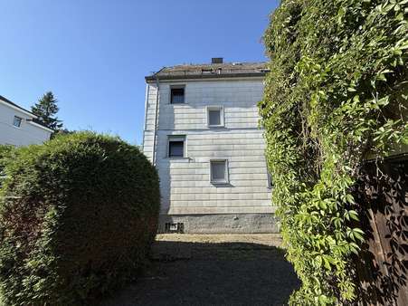 Außenansicht Außenansicht - Mehrfamilienhaus in 95189 Köditz mit 135m² kaufen