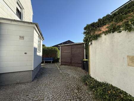 Innenhof Innenhof - Mehrfamilienhaus in 95189 Köditz mit 135m² kaufen