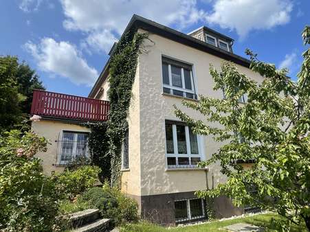 Anbau mit Balkon - Mehrfamilienhaus in 95032 Hof mit 160m² kaufen