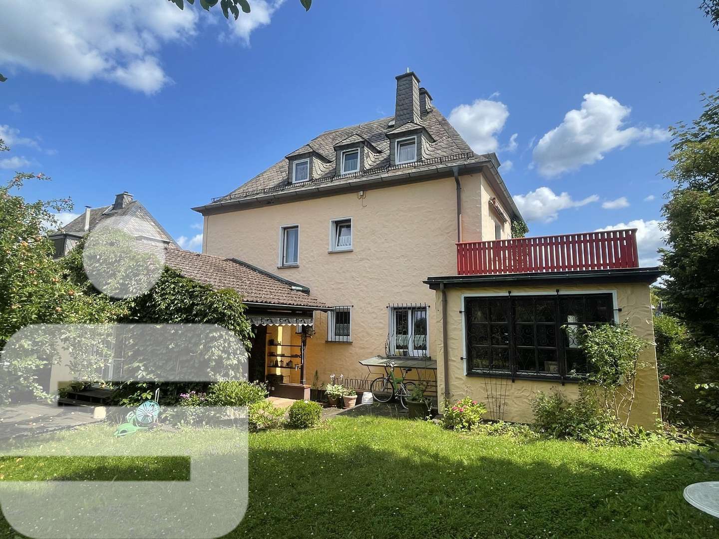 Freisitz - Mehrfamilienhaus in 95032 Hof mit 160m² kaufen