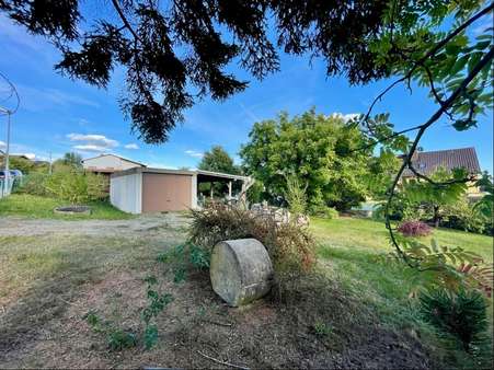 - - Grundstück in 95100 Selb mit 843m² kaufen