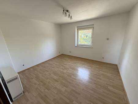 Wohnzimmer - 1.OG - DFH Wohnzimmer - 1.OG - DFH - in 95189 Köditz mit 255m² mieten