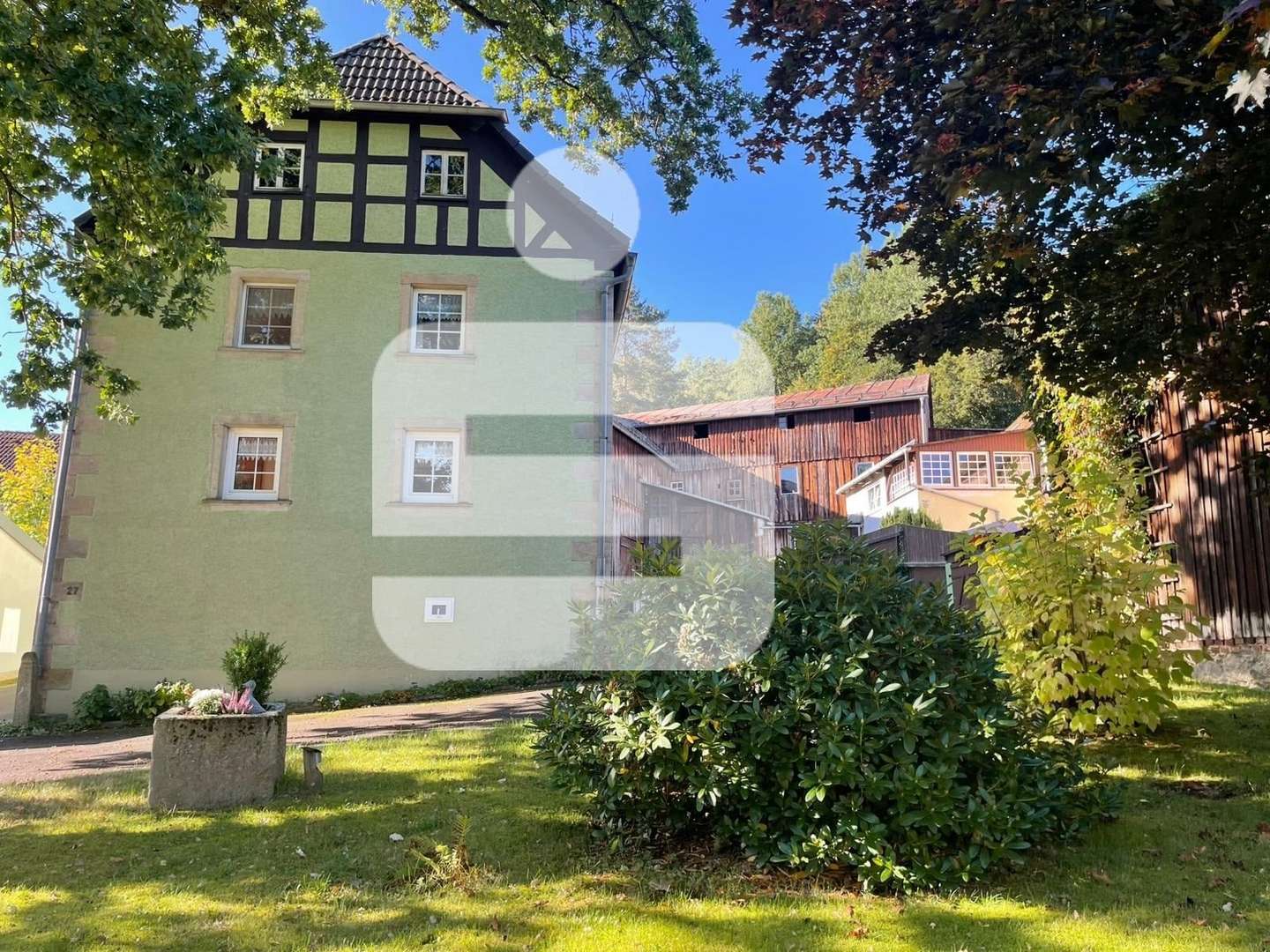 - - - Landhaus in 95100 Selb mit 176m² kaufen