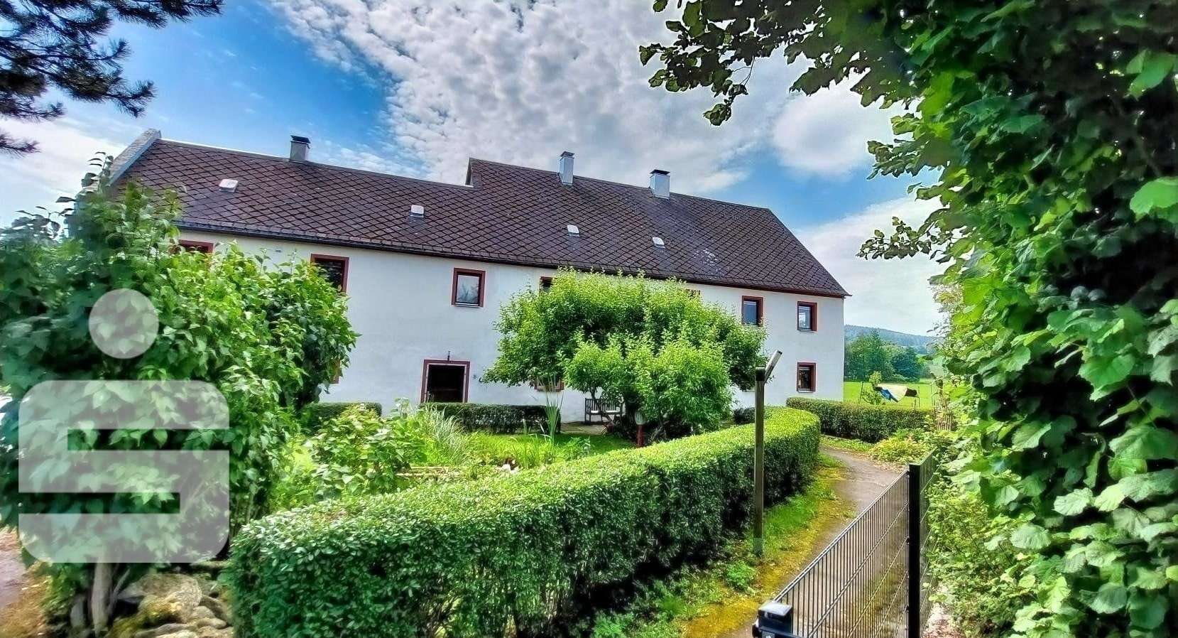 Frontansicht - Zweifamilienhaus in 95615 Marktredwitz mit 297m² kaufen