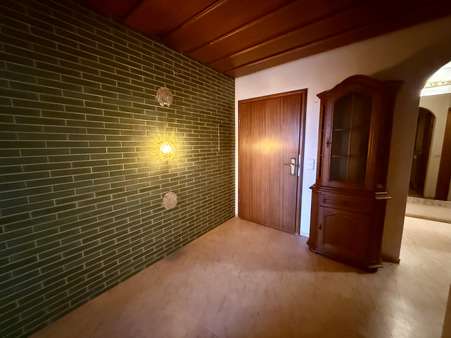 - - - Etagenwohnung in 95100 Selb mit 79m² kaufen