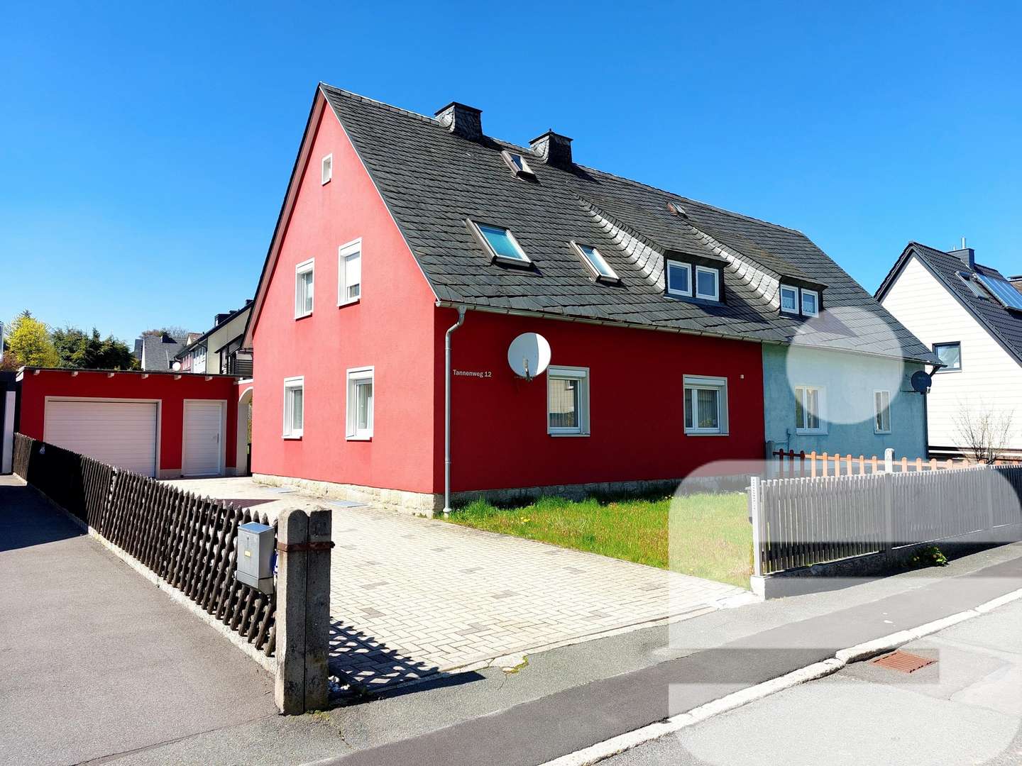 Außenansicht - Doppelhaushälfte in 95213 Münchberg mit 130m² kaufen