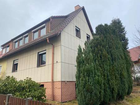 Hauansicht - Doppelhaushälfte in 95632 Wunsiedel mit 95m² kaufen