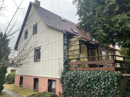 Seitenansicht - Doppelhaushälfte in 95632 Wunsiedel mit 95m² kaufen