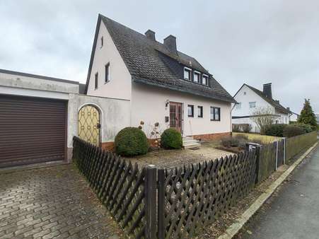 Außenansicht - Einfamilienhaus in 95237 Weißdorf mit 144m² kaufen