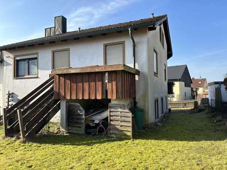 Hinteransicht - Doppelhaushälfte in 95632 Wunsiedel mit 170m² kaufen