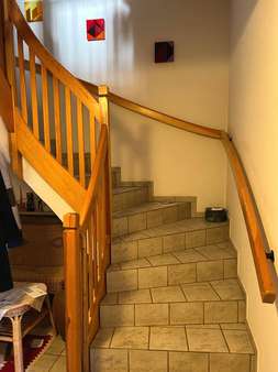 Treppe - Doppelhaushälfte in 95632 Wunsiedel mit 170m² kaufen