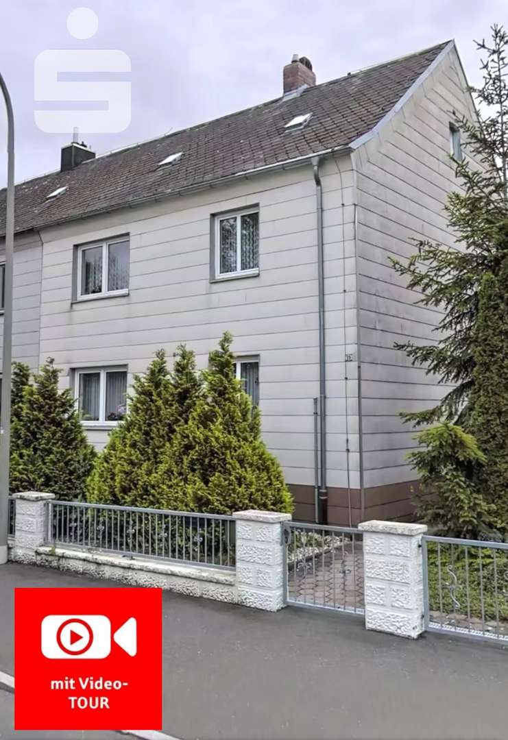 Vorderansicht - Doppelhaushälfte in 95111 Rehau mit 94m² kaufen