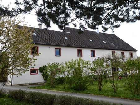 100568-2 - Bauernhaus in 95615 Marktredwitz mit 297m² kaufen