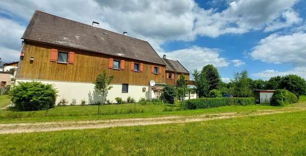 Südseite - Landhaus in 95615 Marktredwitz mit 297m² kaufen
