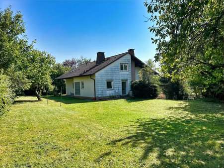 Seitenansicht - Einfamilienhaus in 95632 Wunsiedel mit 265m² kaufen